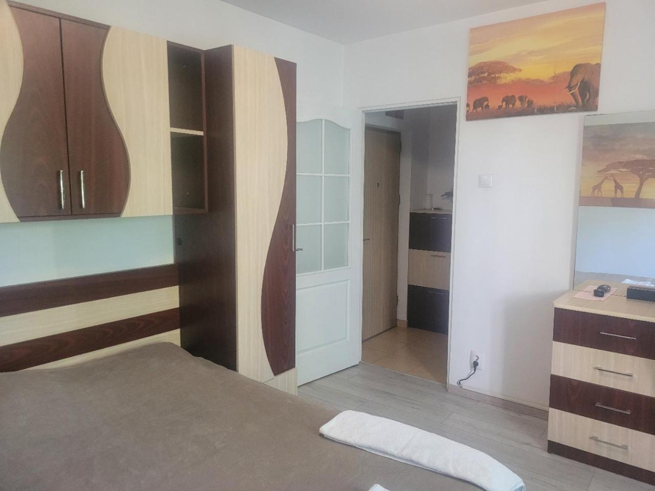 Lovely Studio.furnitured, 15min To Center * Bucarest